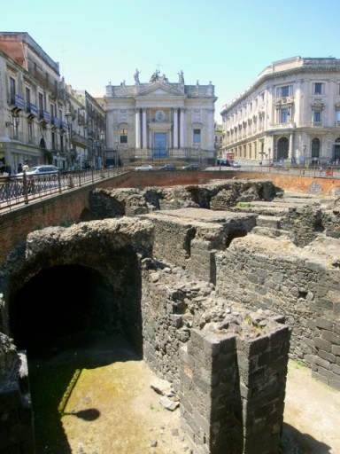 fori a catania, rovine a catania, visitare catania