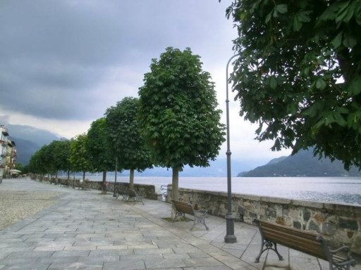 Lungolago di Cannobio, cannobio, lago maggiore