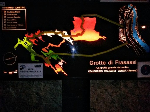 La mappa di tutte le aree accessibili delle Grotte di Frasassi