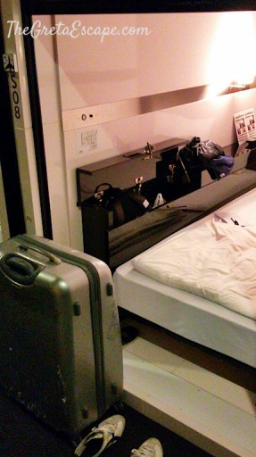 capsule hotel tokyo