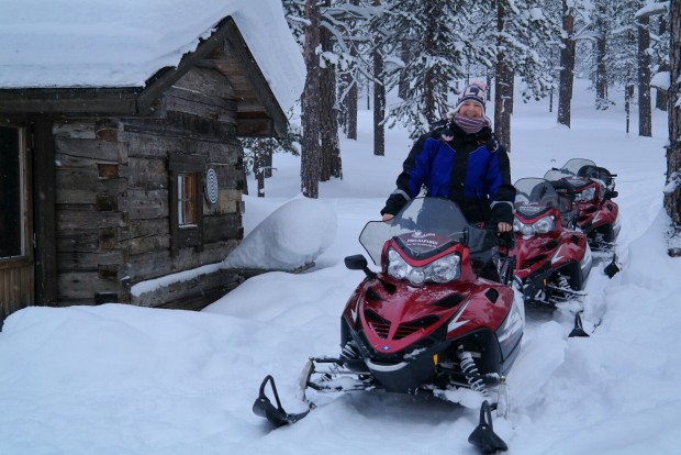 snowmobile lapland