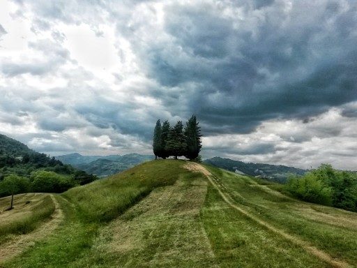 I Prati di Mugnano nel Bolognese. Per raggiungerli vanno seguire le indicazioni per il ristorante omonimo