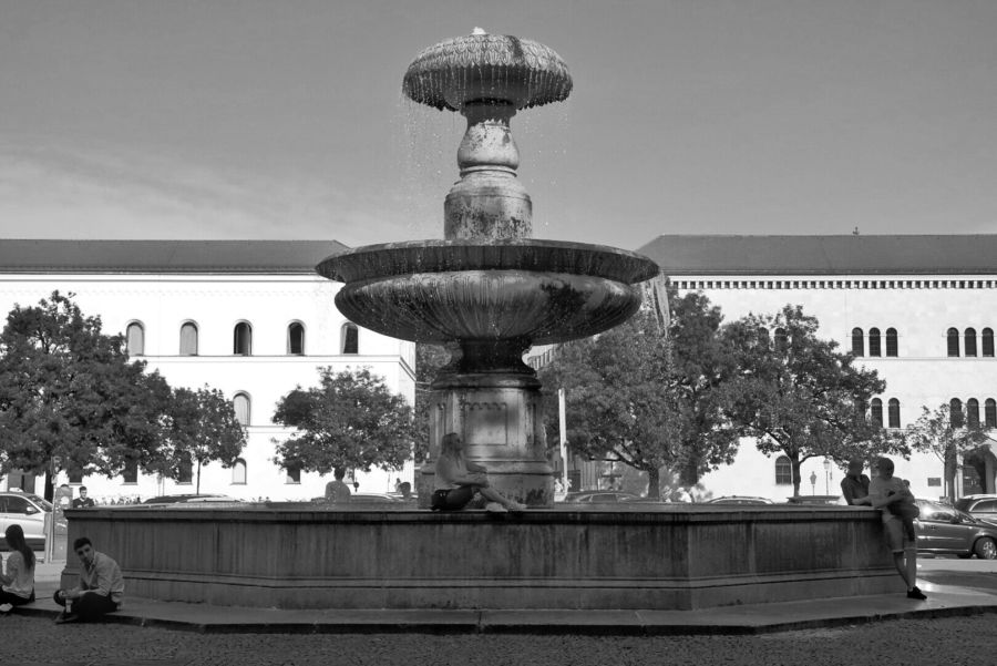 Monaco: la fontana dell'Università