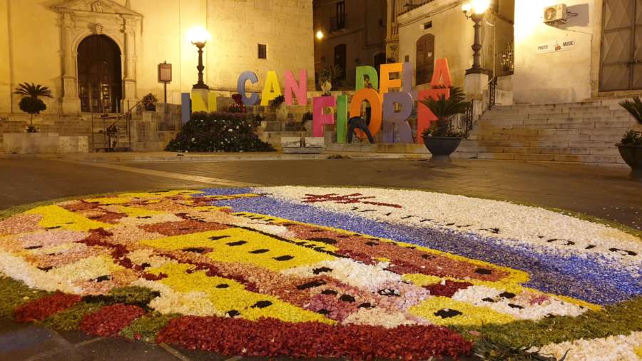 Candela in Fiore: il festival dei mastri infioratori in Puglia