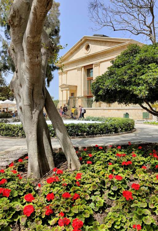 Upper Barrakka Garden