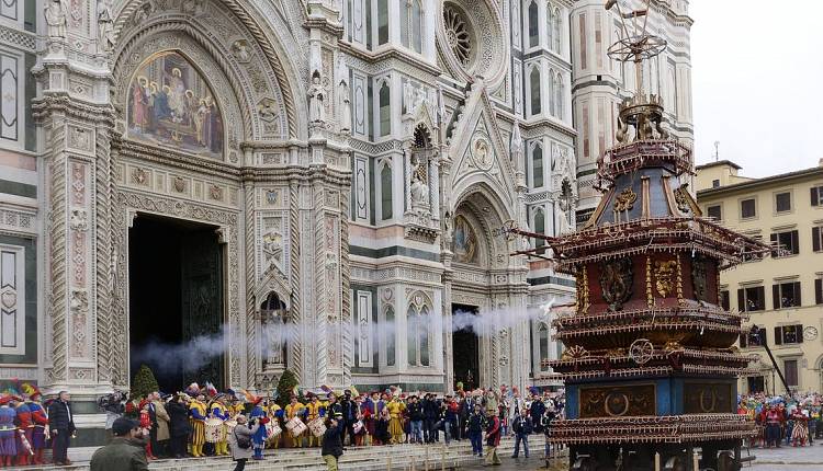 Scoppio del carro a Firenze